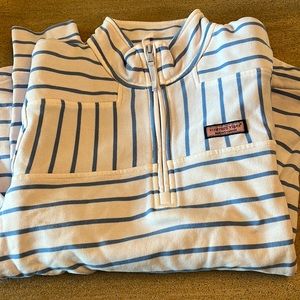 vineyard vines top